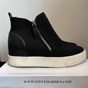 Steve Madden | SZ 6 | Black & White